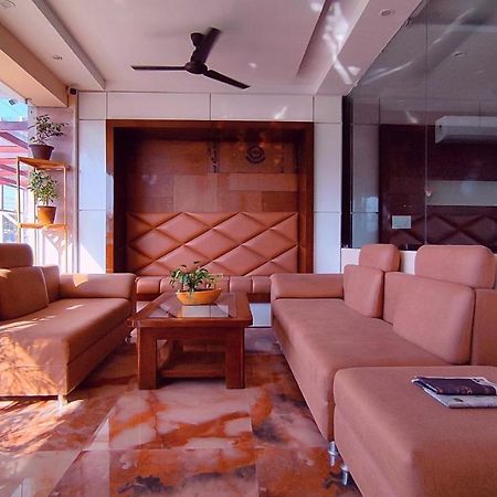 Spring Sky Haridwar By Shrigo Hotels Exterior photo