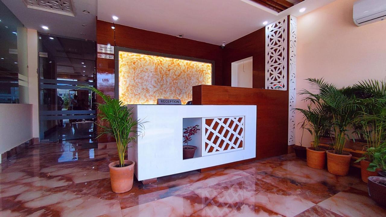 Spring Sky Haridwar By Shrigo Hotels Exterior photo